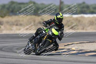 media/Oct-13-2025-Moto Forza (Mon) [[a66d839500]]/3-B Group/Session 3 (Turn 16)/